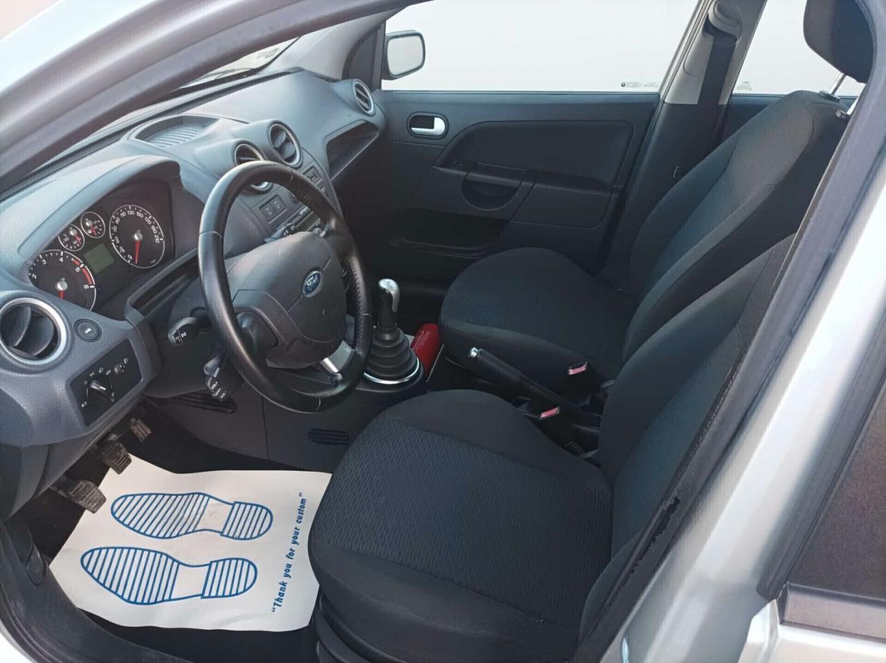 Ford Fiesta 1.4 TDCi 5p. Ghia