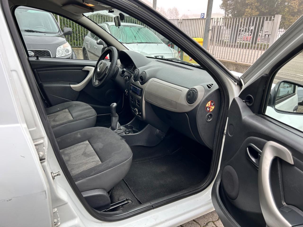 Dacia Sandero 1.6 8V GPL 85CV NEOPATENTATI