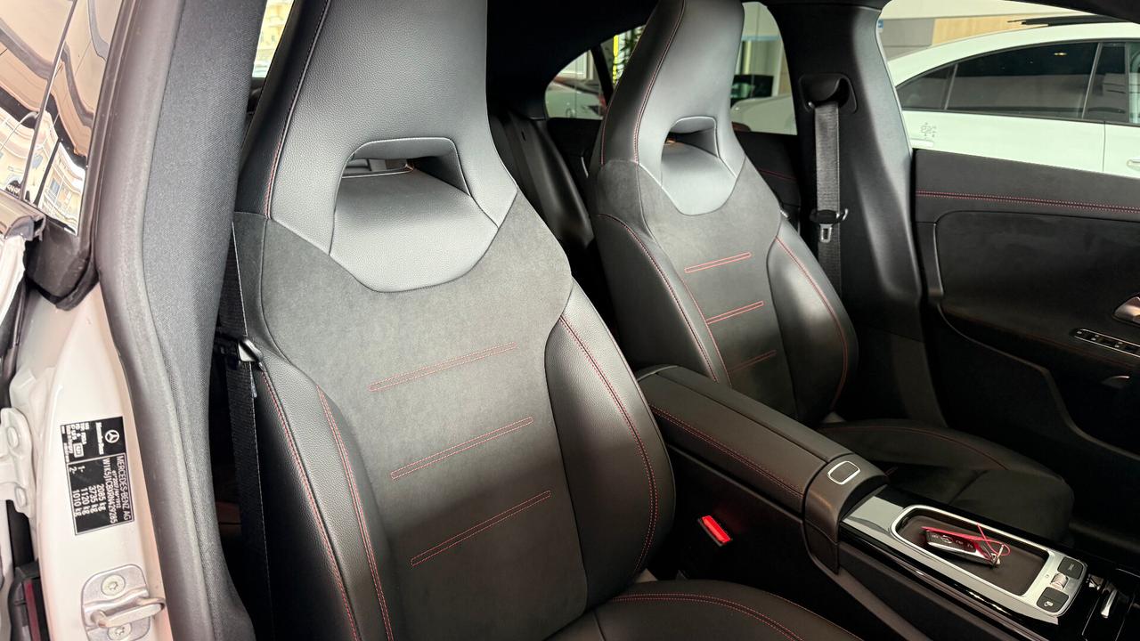 MERCEDES CLA 200 D PREMIUM AMG TETTO