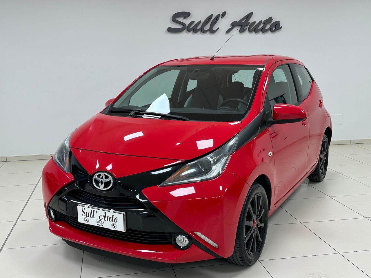 Toyota Aygo 1.0 VVT-i 69 CV 5 porte x-cite - 2015