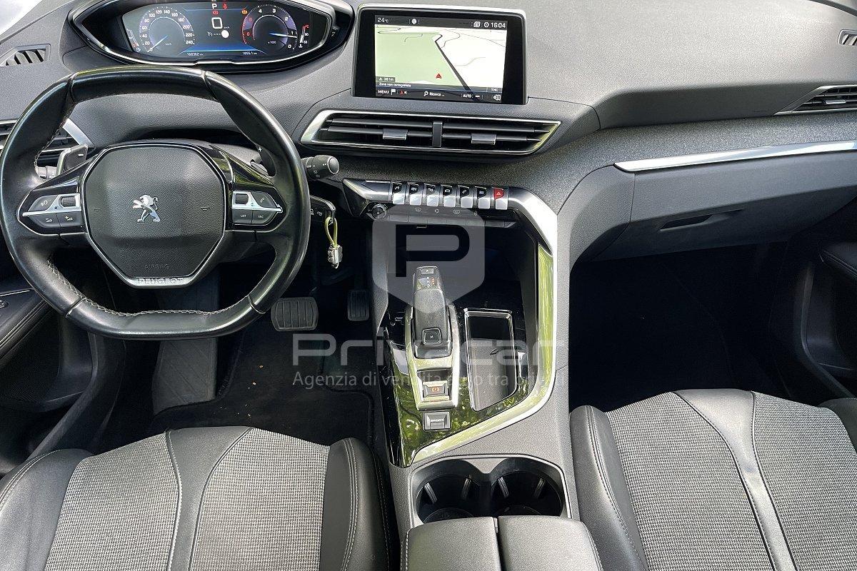 PEUGEOT 5008 BlueHDi 130 S&S EAT8 Allure