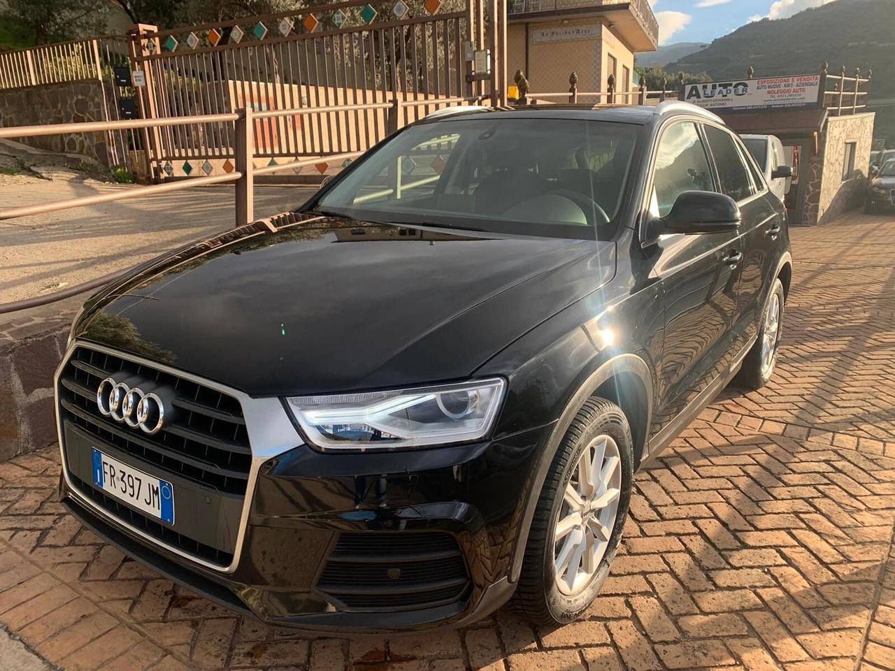 Audi Q3 2.0 TDI 150 CV S tronic Business