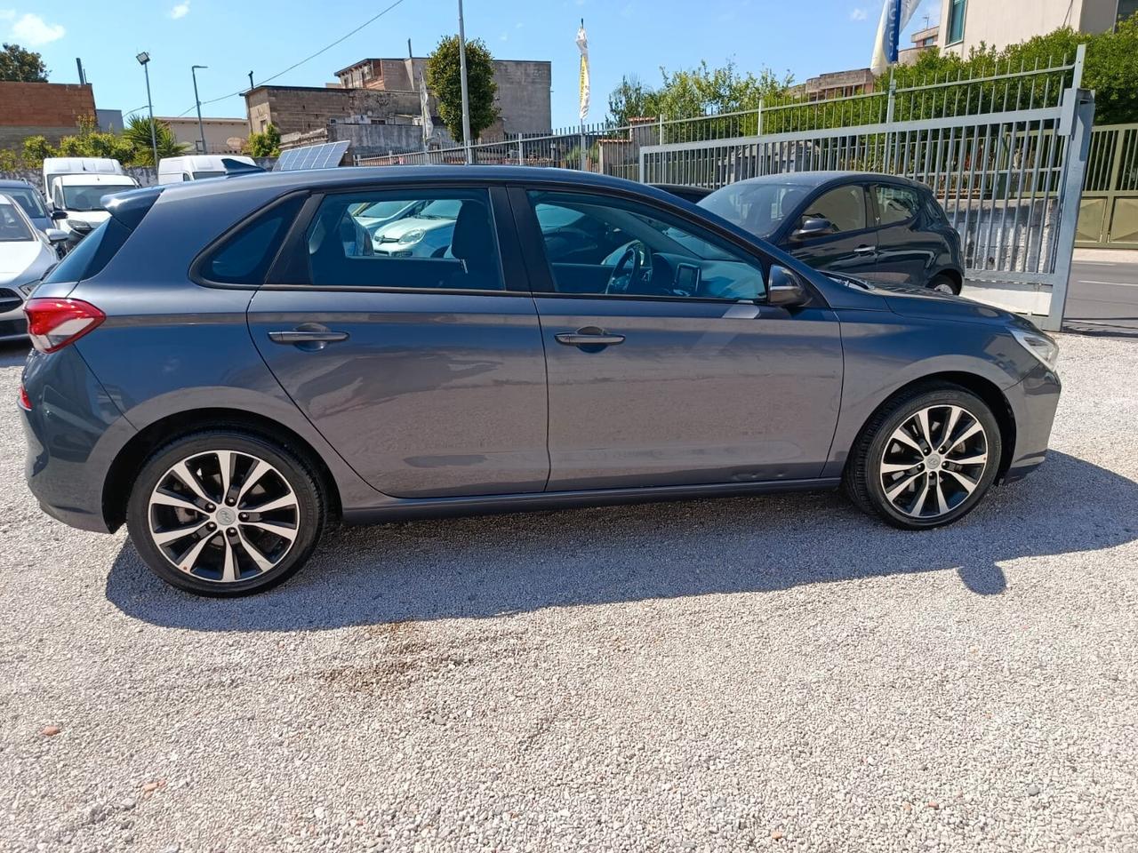 Hyundai i30 1.6 CRDi 110CV 5 porte Comfort-2017