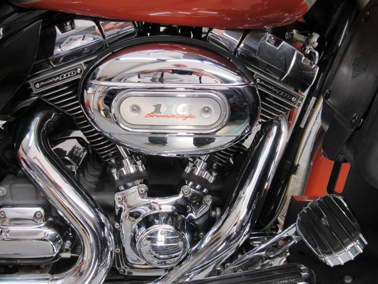 Harley-davidson CVO Ultra Classic Electra Glide SCREAMING EAGLE