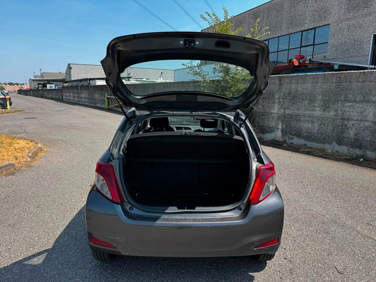 Toyota Yaris 1.0 5 porte Lounge - 2012 - 115.000 km