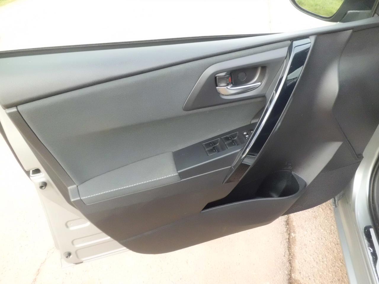 Toyota Auris Touring Sports 1.8 Hybrid Active