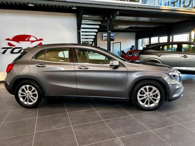 MERCEDES-BENZ GLA 180 CDI Premium