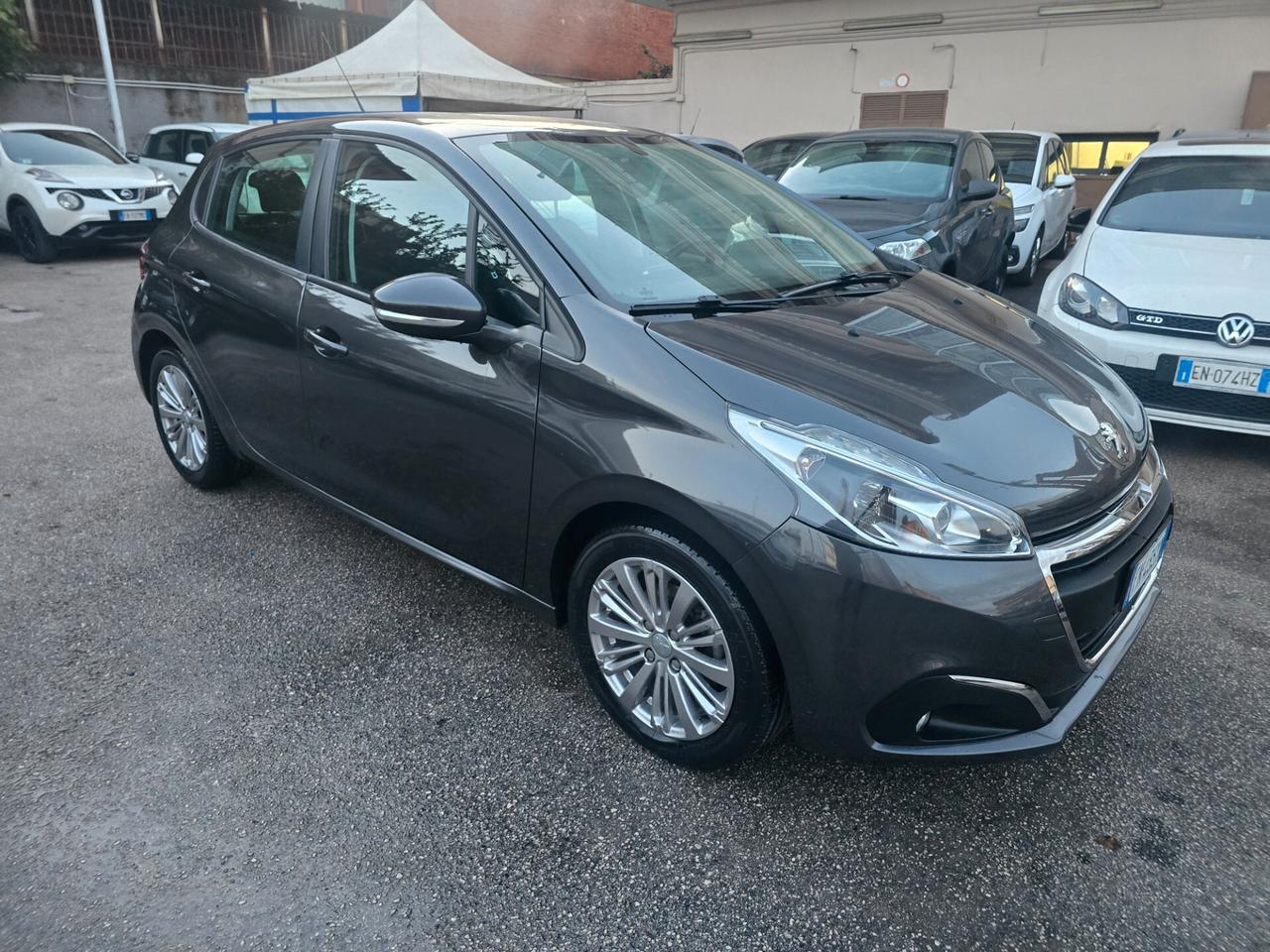 Peugeot 208 PureTech 82 5 porte Allure