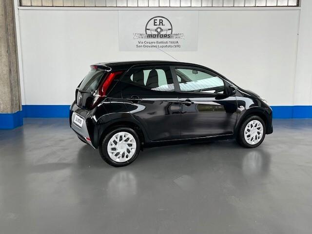 Toyota Aygo 1.0 VVT-i 72 CV 5 porte x-business NEO PATENTATI