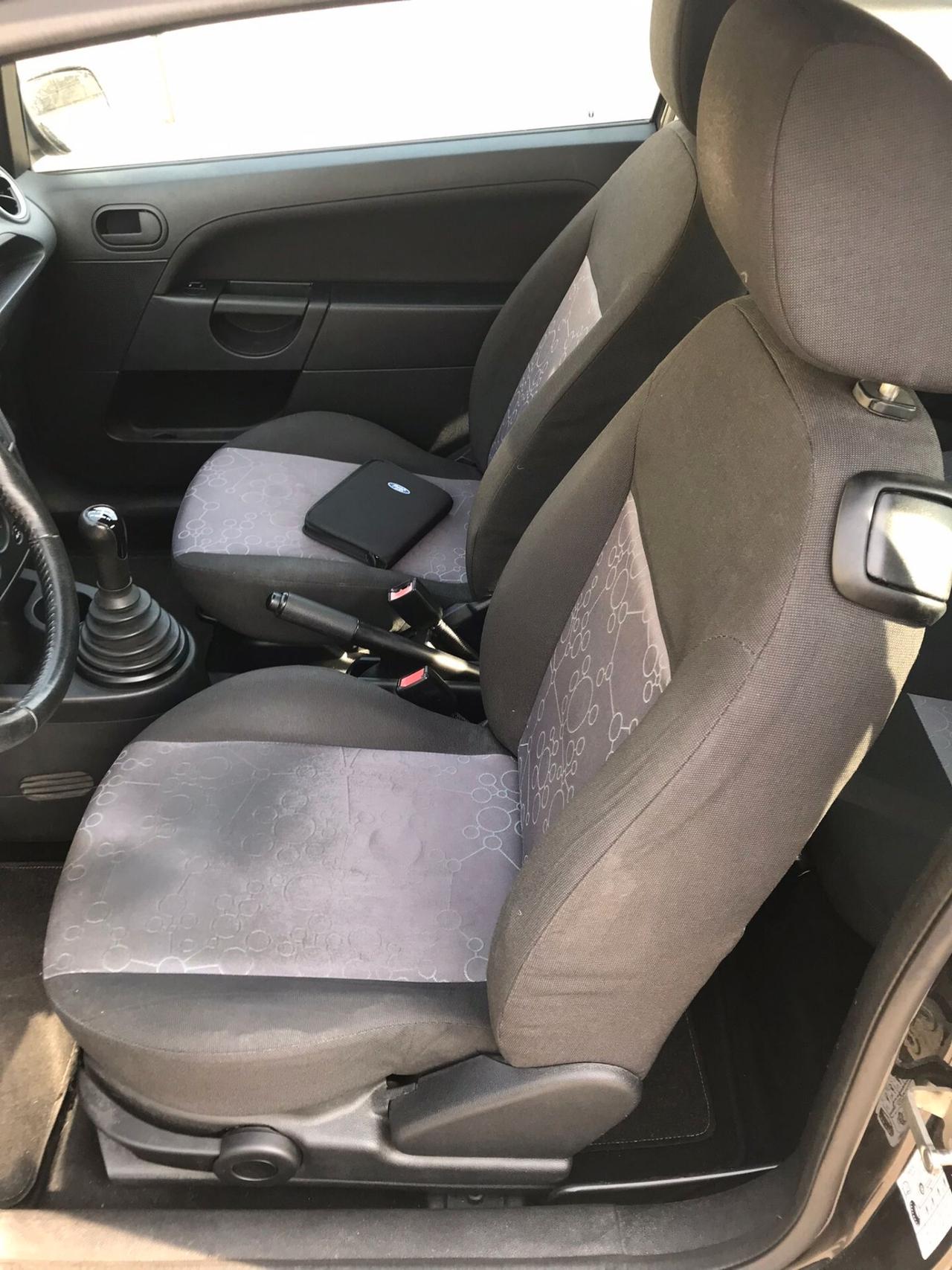 Ford Fiesta 1.2 16V 3p. Ghia