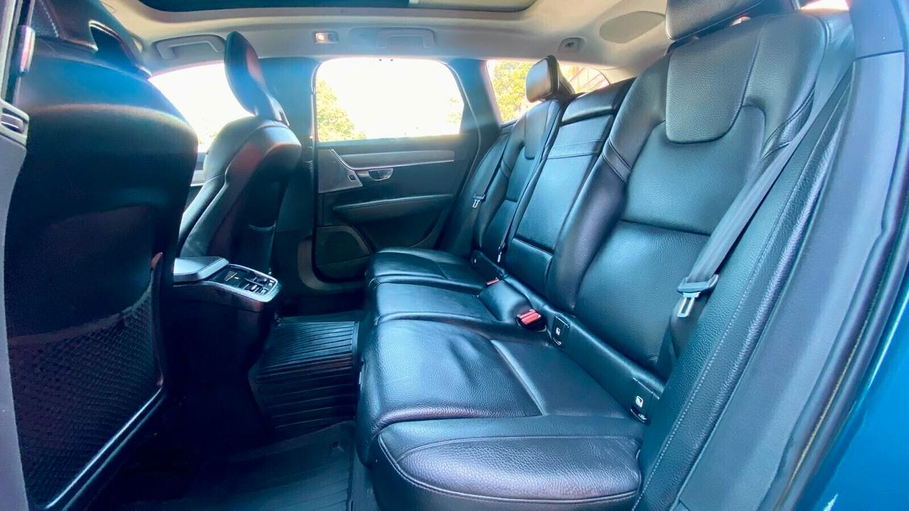 VOLVO V90 CROSS COUNTRY B4 (d) AWD 2.0 (197CV) - VIRTUAL COCKPIT, TETTO PANORAMICO, PELLE TOTALE