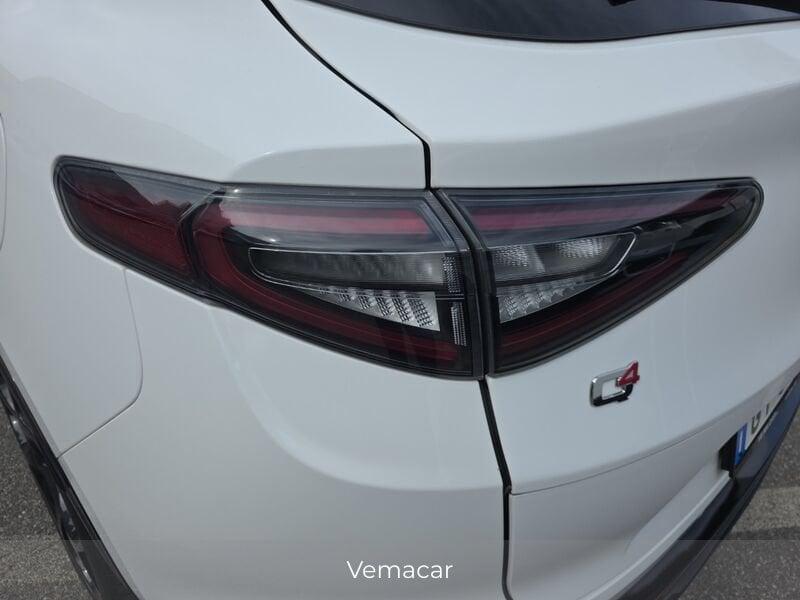 Alfa Romeo Stelvio 2.2 TD 210 CV Veloce AT8 Q4 con 7500euro extra optional