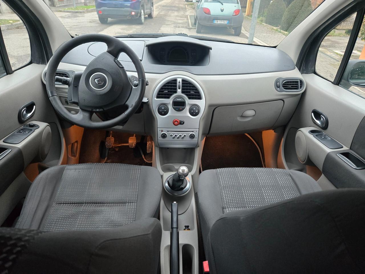Renault Modus 1.2 16V Luxe Privilège