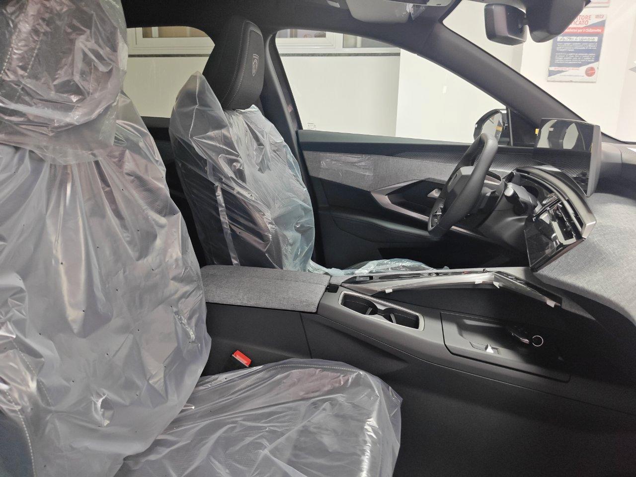 Peugeot 3008 3008 1.2 hybrid GT 145cv e-dcs6