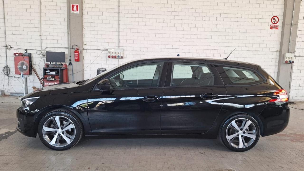 Peugeot 308 PureTech Turbo 130 S&S SW Active