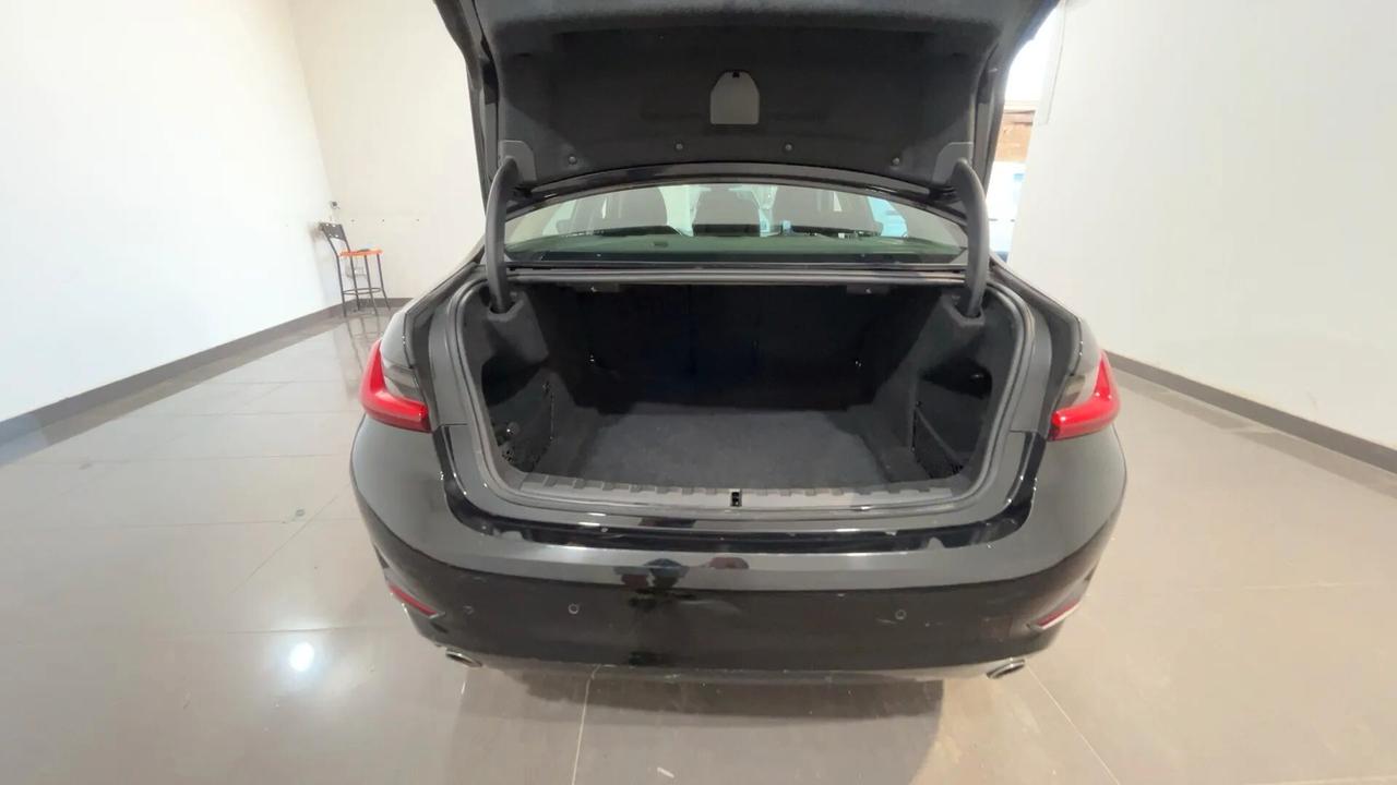 bmw 318d Sport 150cv auto