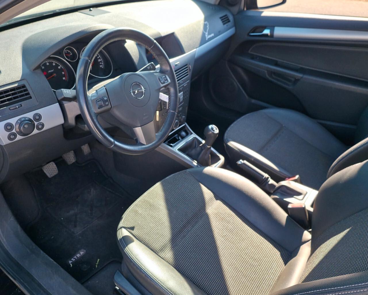 Opel Astra GTC 1.6 benzina PER EXPORT