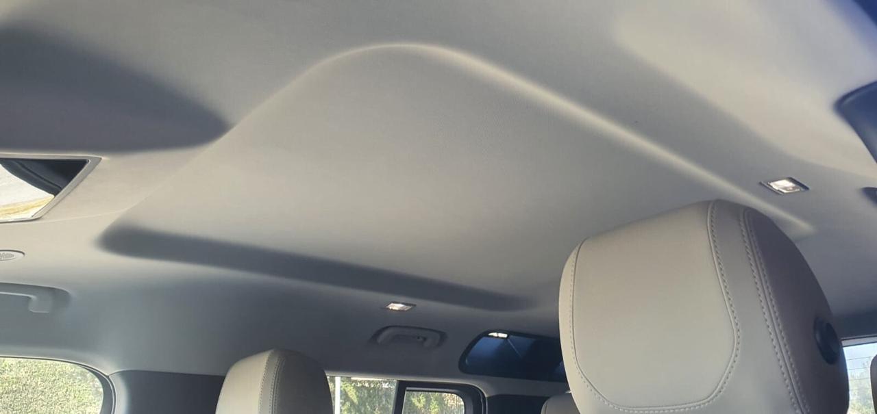 Land Rover Defender 110 3.0D I6 200 CV AWD Auto X-Dynamic SE