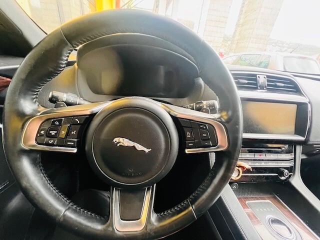 Jaguar F-Pace 2.0 D 240 CV AWD aut. Portfolio