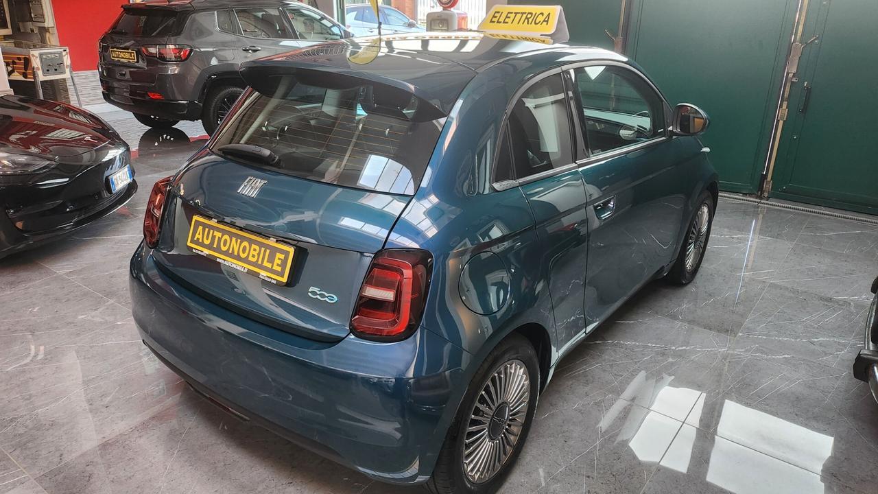 Fiat 500 La Prima Berlina 42 kWh