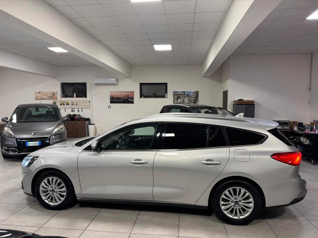 Ford Focus 1.0 EcoBoost 125CV automatico SW Business Co-Pilot