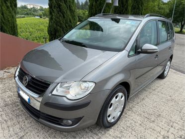 Volkswagen Touran 1.4 TSI DSG Highline EcoFuel