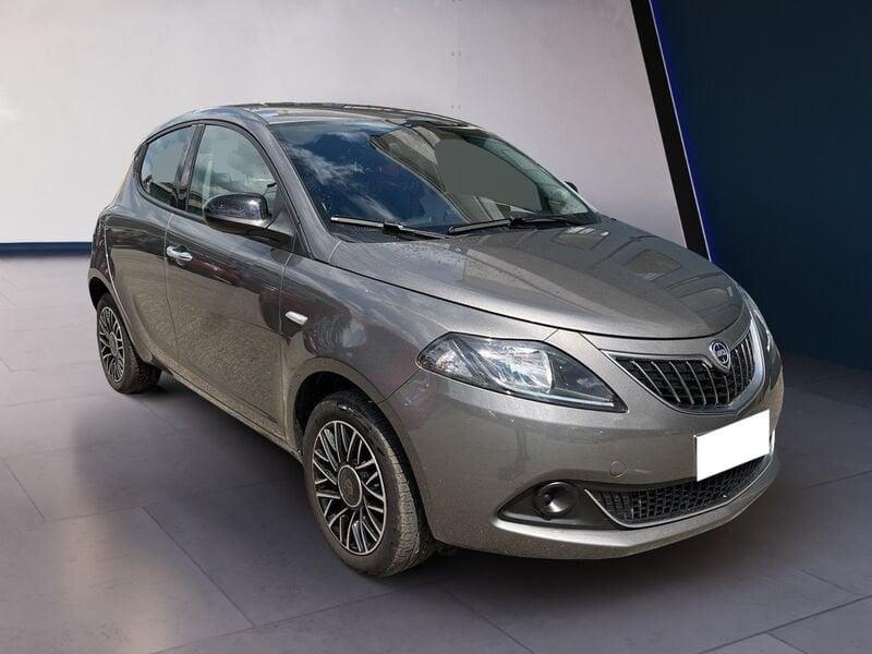 Lancia Ypsilon NUOVA My24 402 Platino 1.0