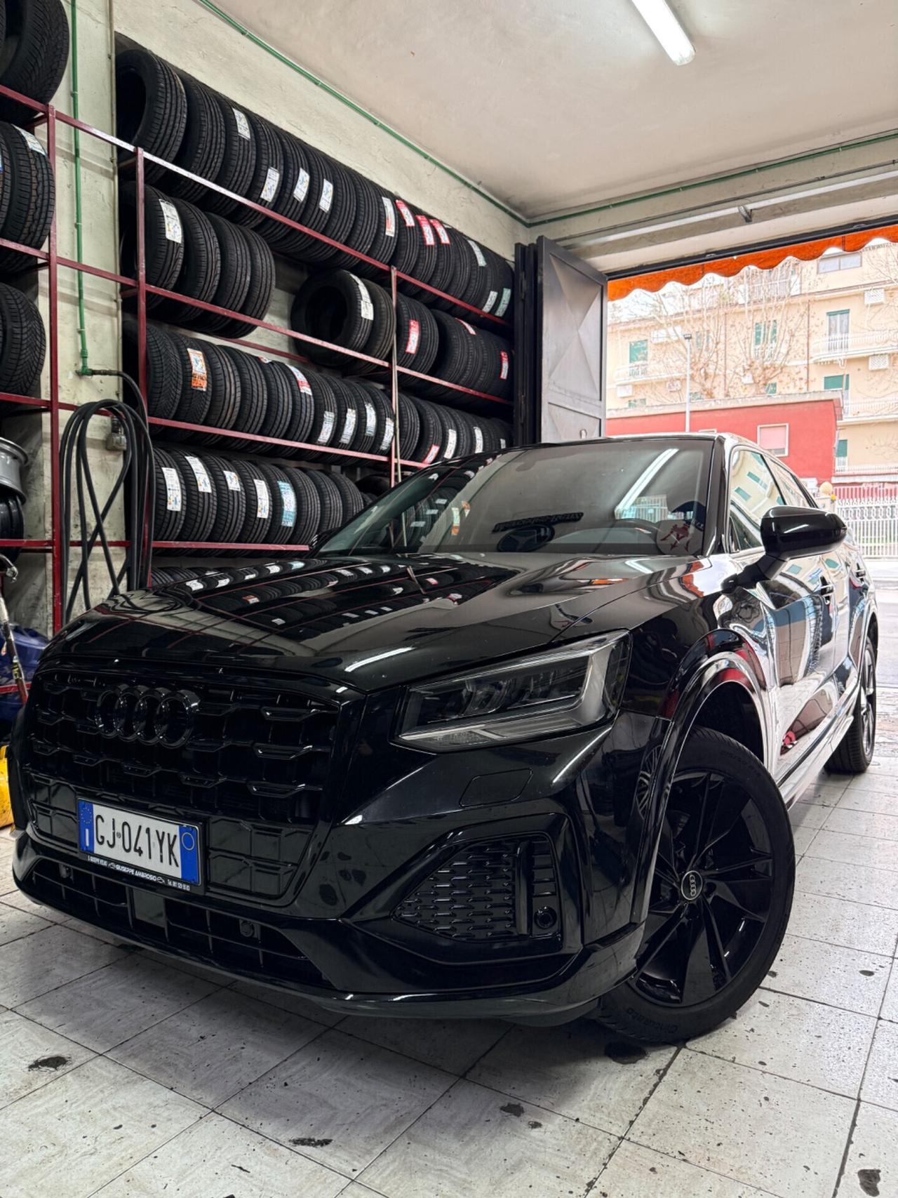 Audi Q2 30 TDI 116CV S tronic ID.BLACK 18 ITALIANA