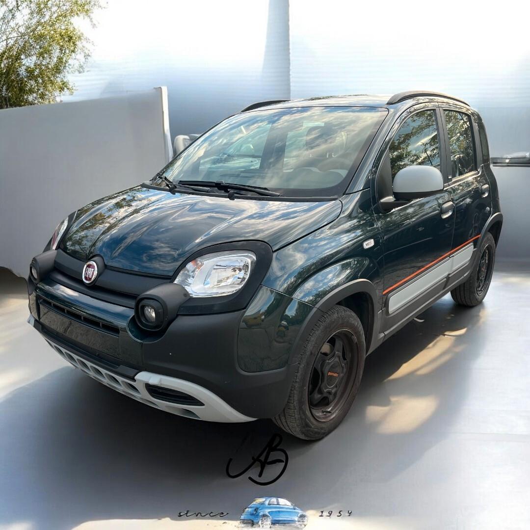 Fiat Panda 1.0 FireFly S&S Hybrid Garmin