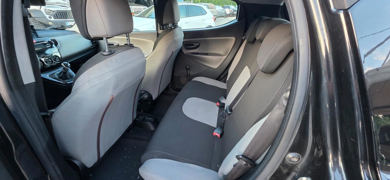 Lancia Ypsilon 1.2 69 CV 5 Benzina