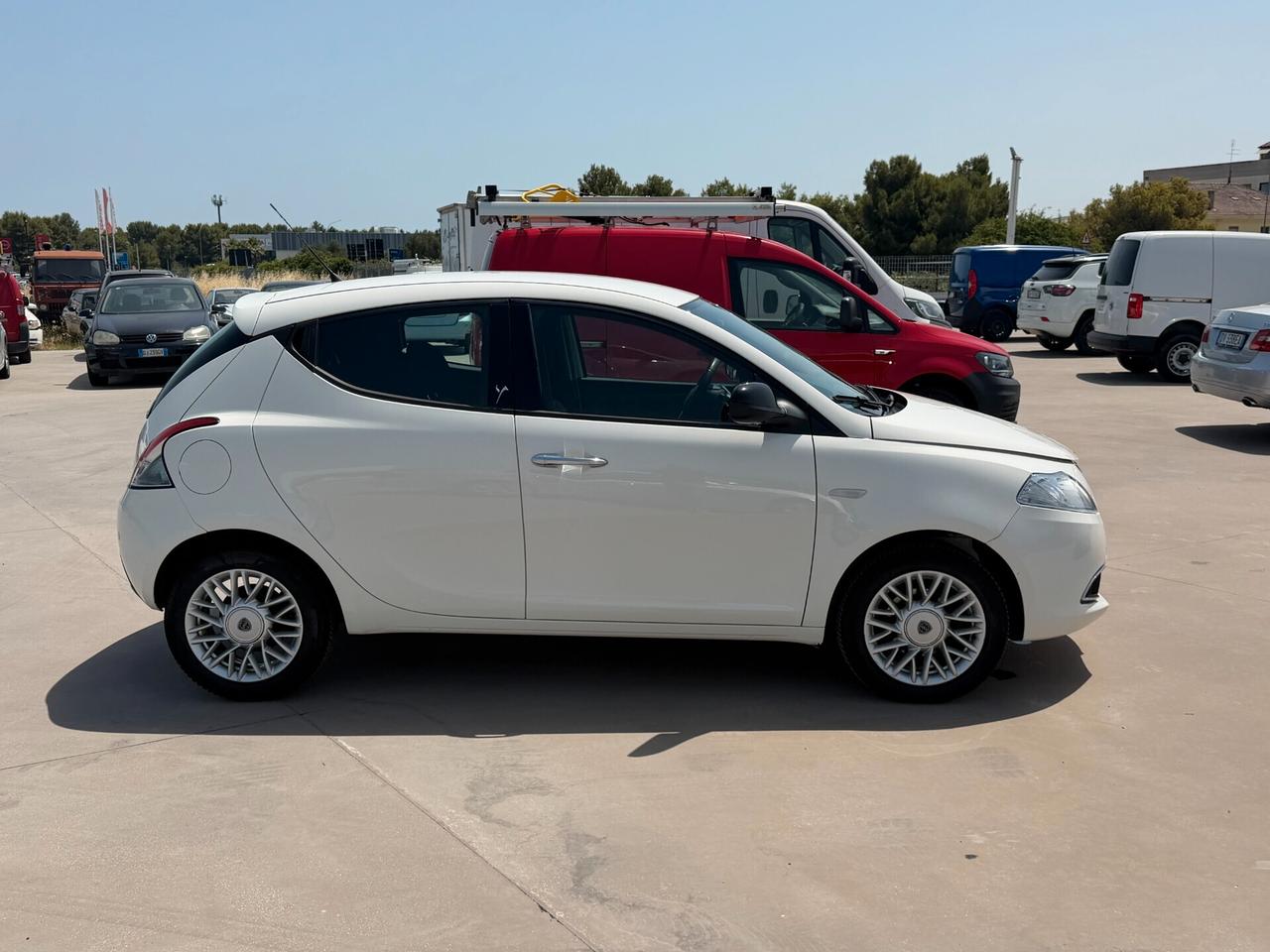 Lancia Ypsilon 1.3 MJT 16V 95 CV 5 porte S&S Gold