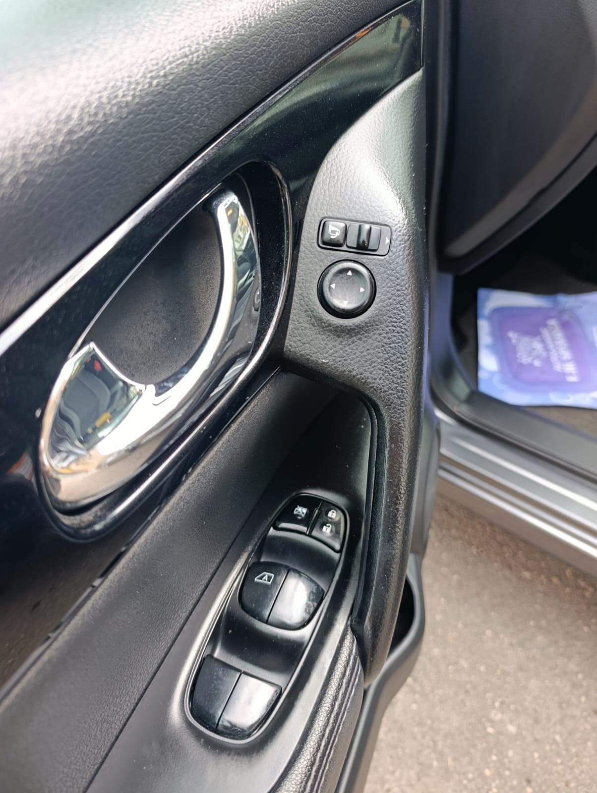 Nissan Qashqai 1.6 dCi x-tronic black edition 2017