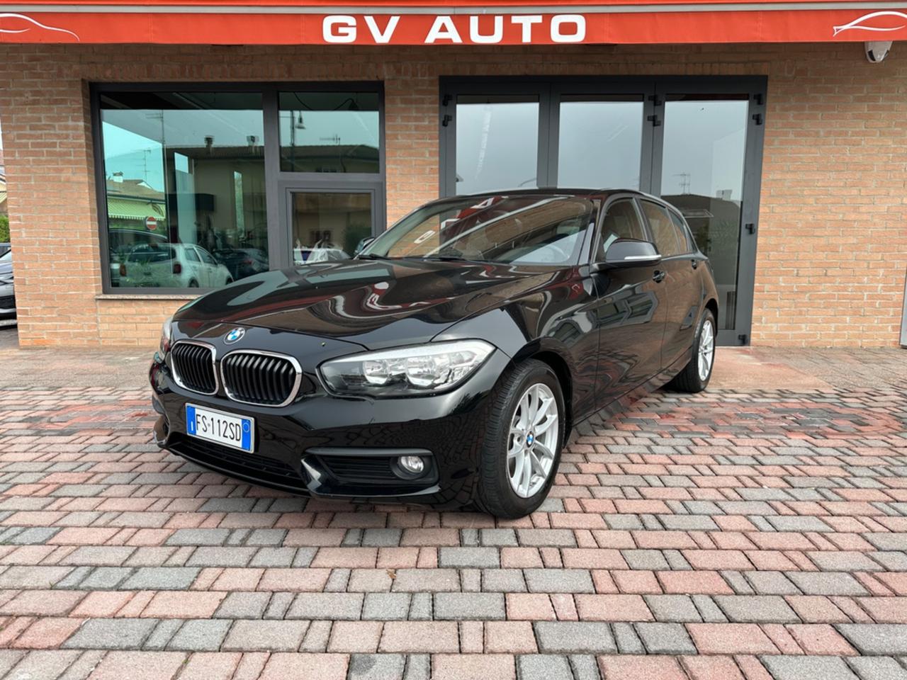 Bmw 116d 5p. Urban