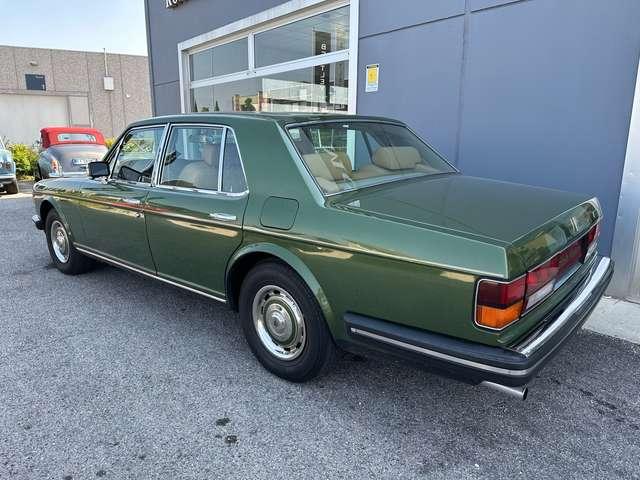 Rolls-Royce Silver Spirit