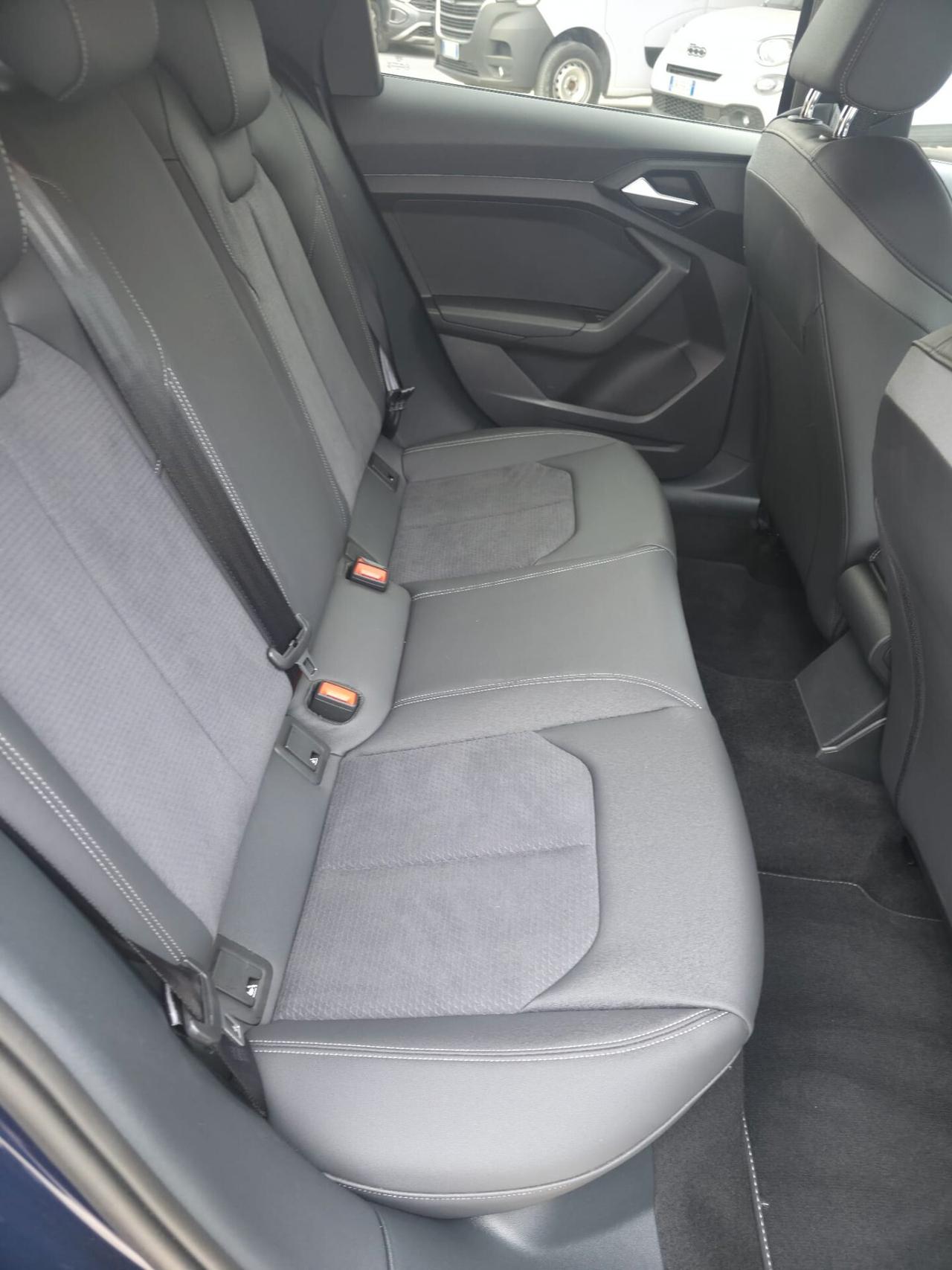 Audi A1 allstreet 30 TFSI S tronic Identity Contrast S.Line