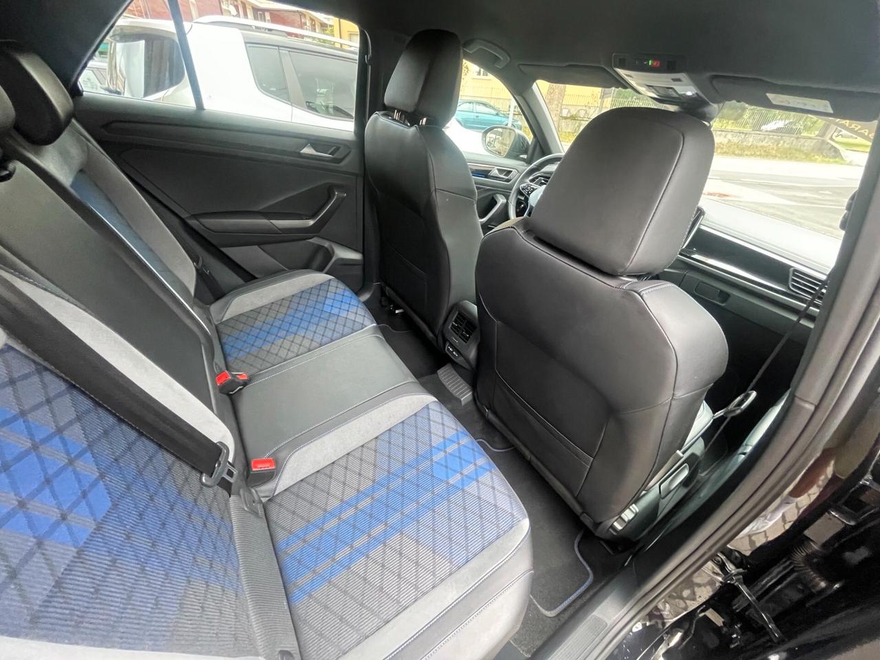 Volkswagen T-Roc R 2.0 TSI DSG 4MOTION AKRAPOVIC'