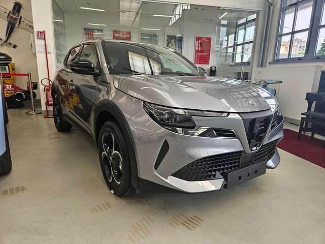 Alfa Romeo Junior 1.2 ibrida Speciale 136cv edct6