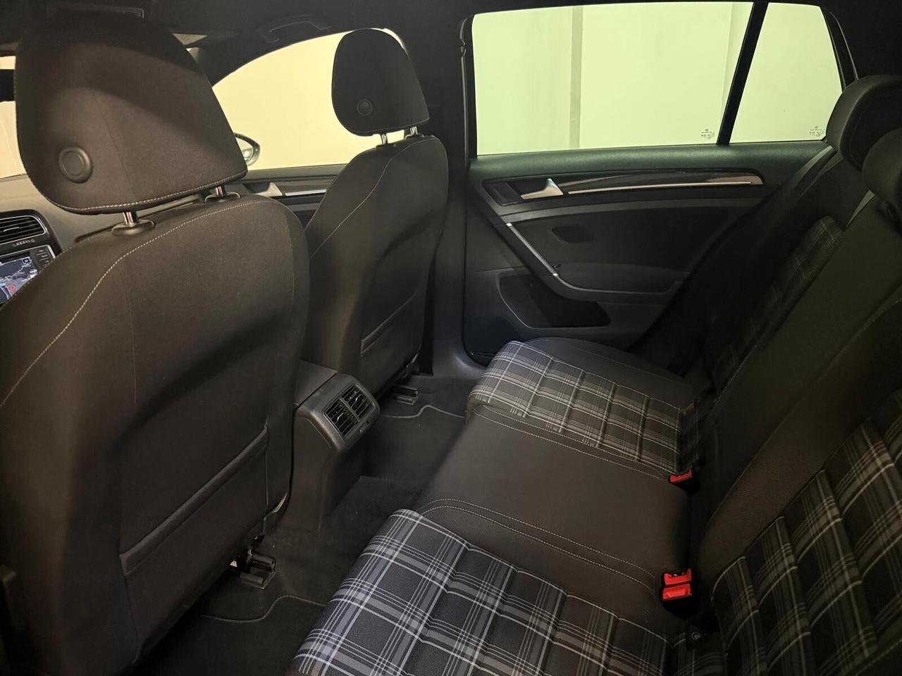 Volkswagen Golf GTD 2.0 TDI DSG 5p. BlueMotion Technology