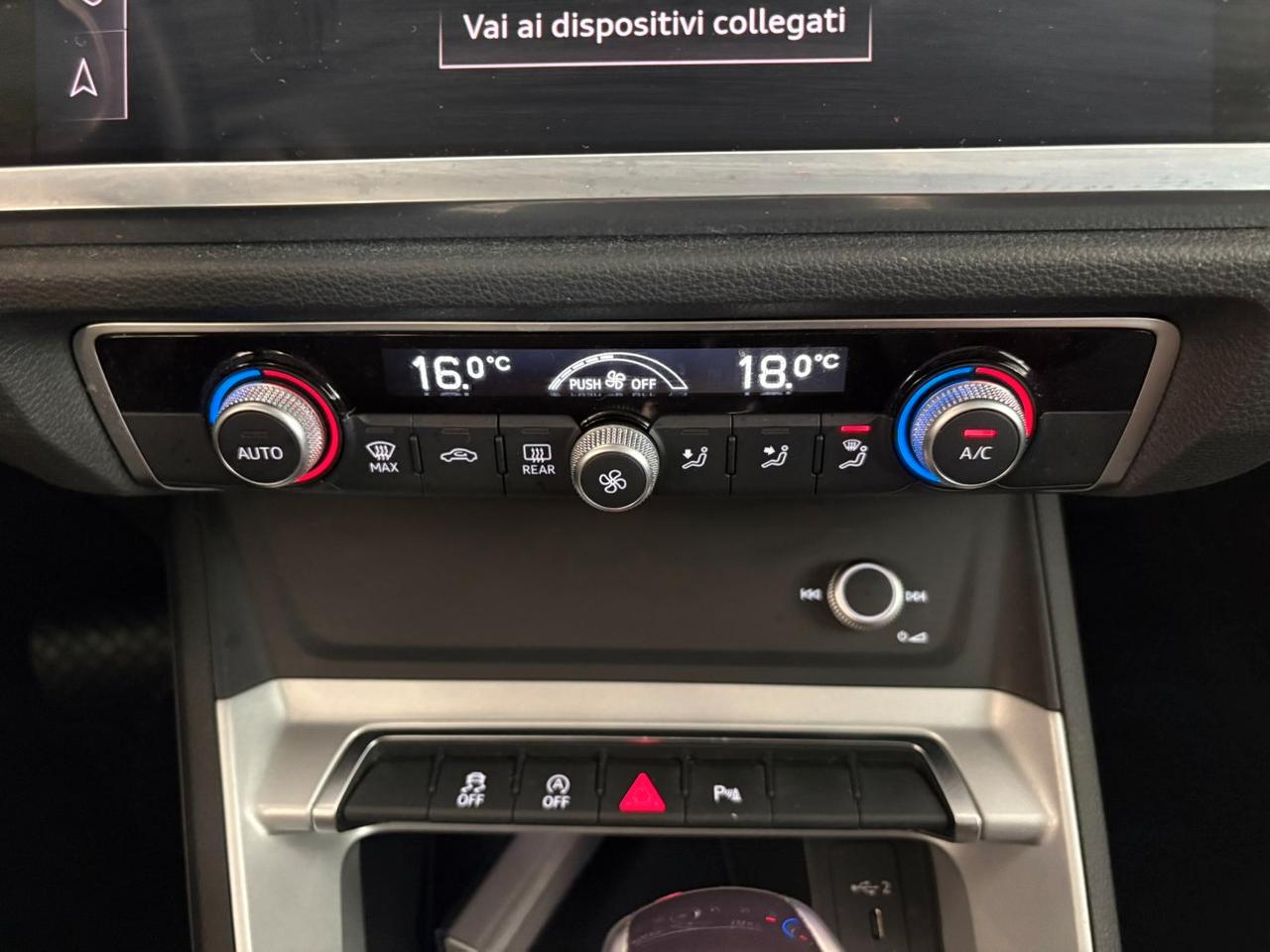 Audi Q3 35 1.5 tfsi mhev s-tronic