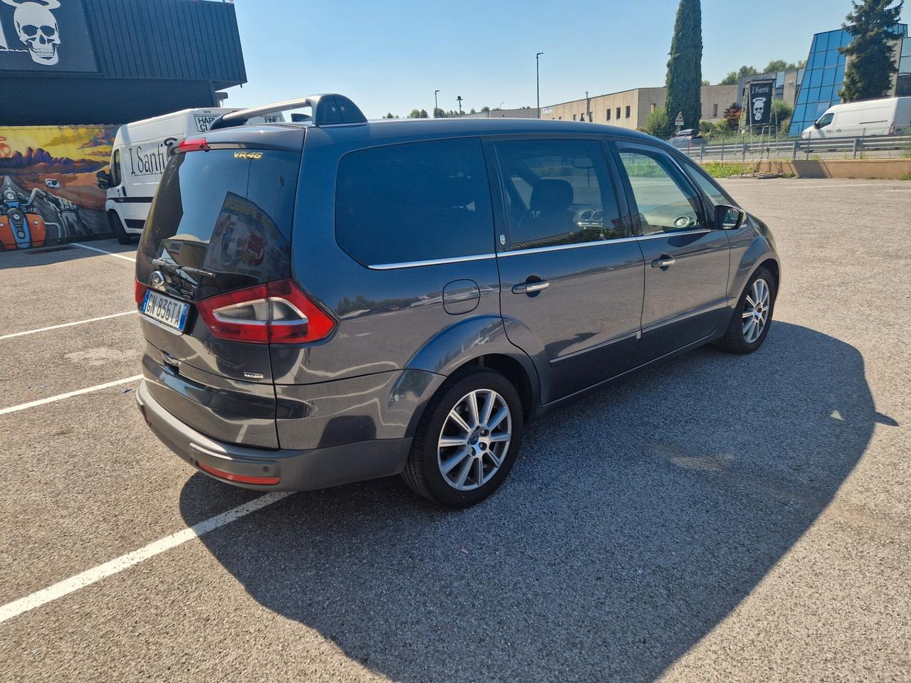 Ford Galaxy 2.0 TDCi 140 CV Ghia DPF