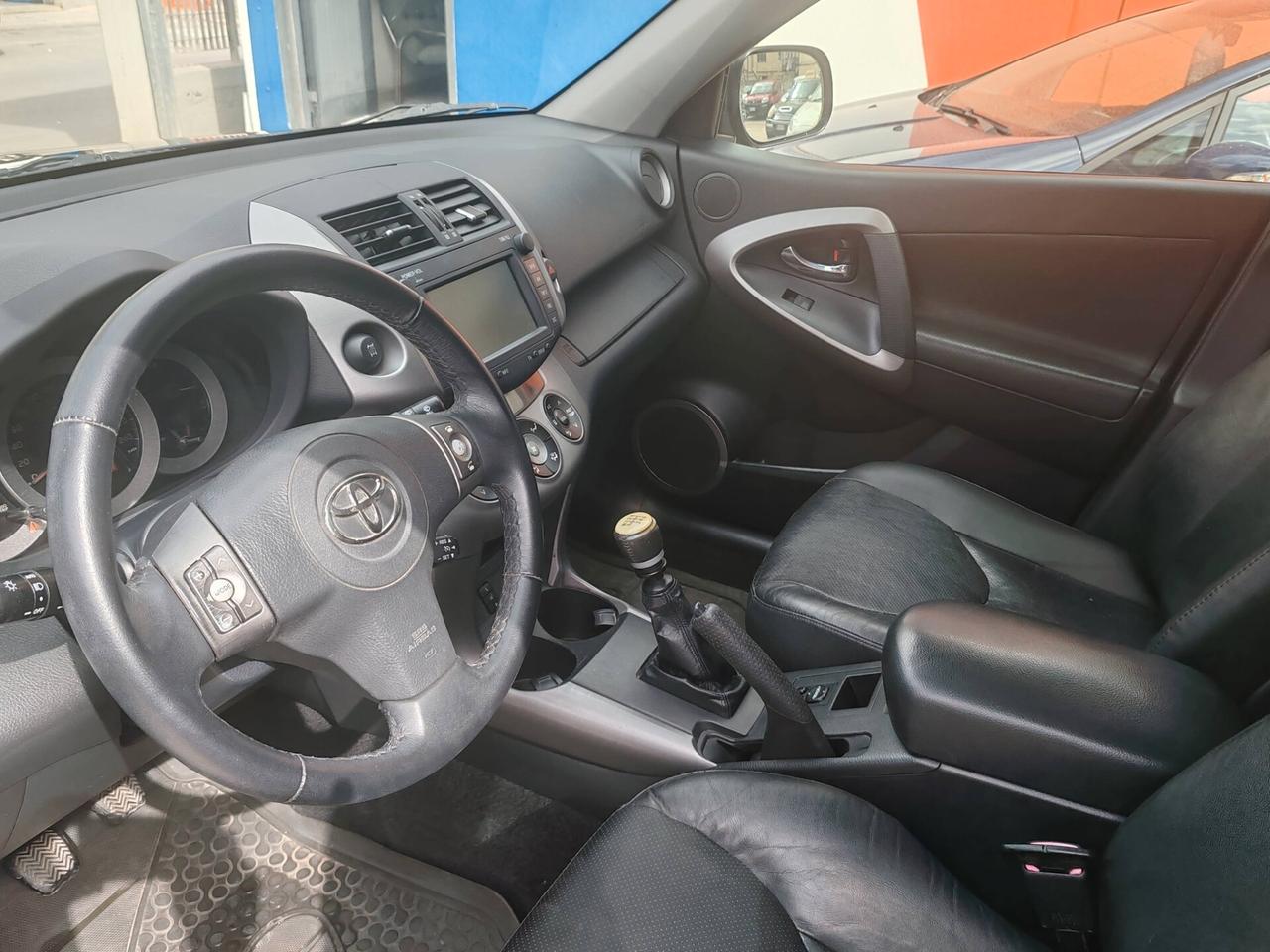 Toyota RAV 4 RAV4 2.2 D-4D 177 CV Luxury