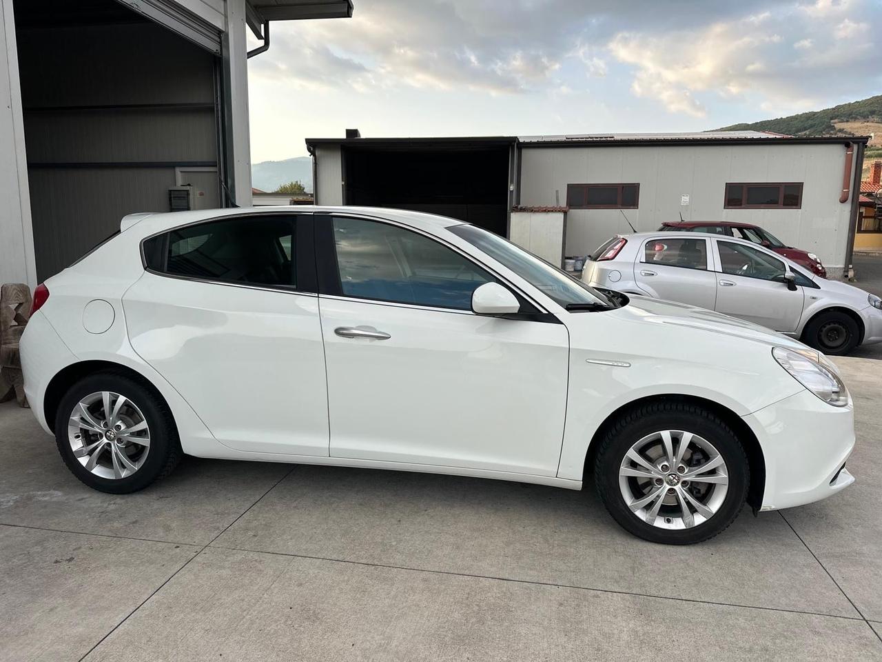 Alfa Romeo Giulietta 1.6 JTDm-2 105 CV Exclusive