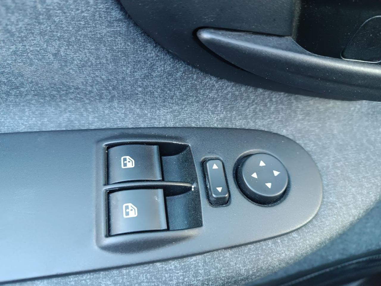 LANCIA Ypsilon 1.0 FireFly 5 porte S&S Hybrid Silver