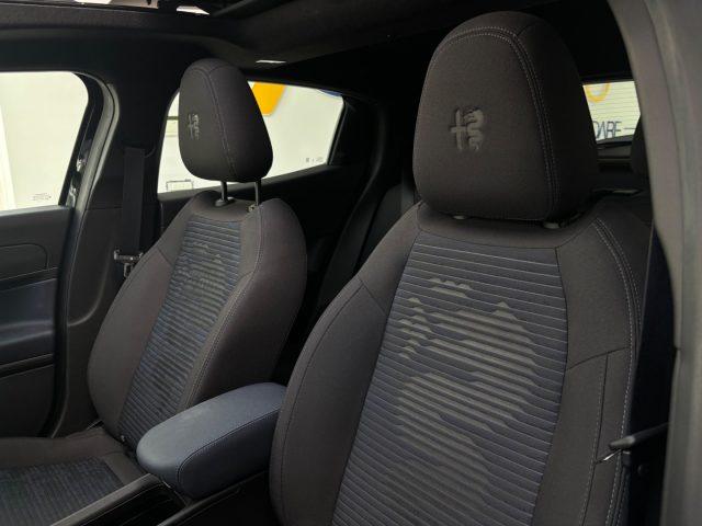 ALFA ROMEO Junior 1.2 145 CV Hybrid eDCT6 Q4 tetto P park tecno ?339