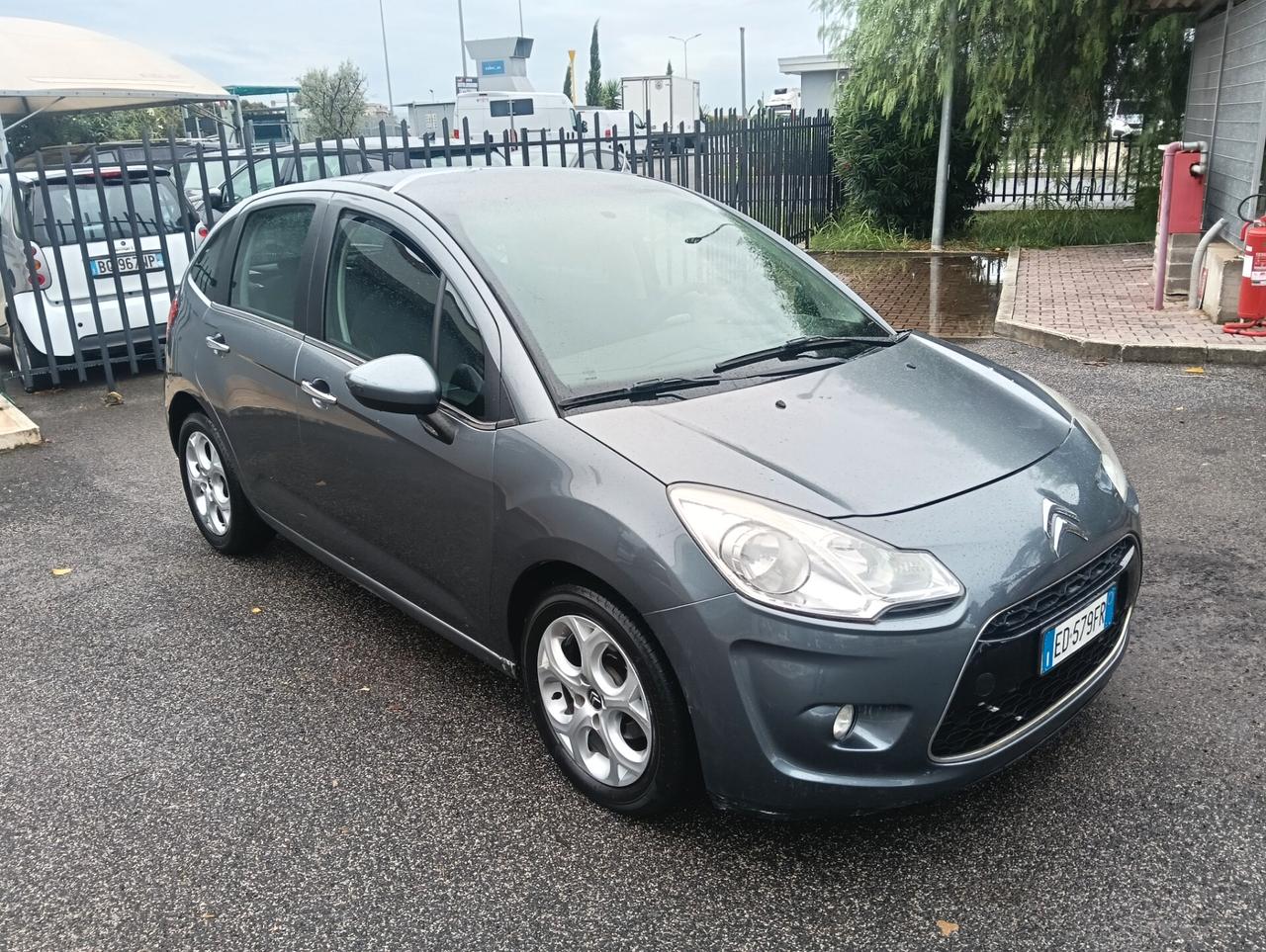 Citroen C3 1.1 Exclusive GPL fino al 2023 uni proprietario