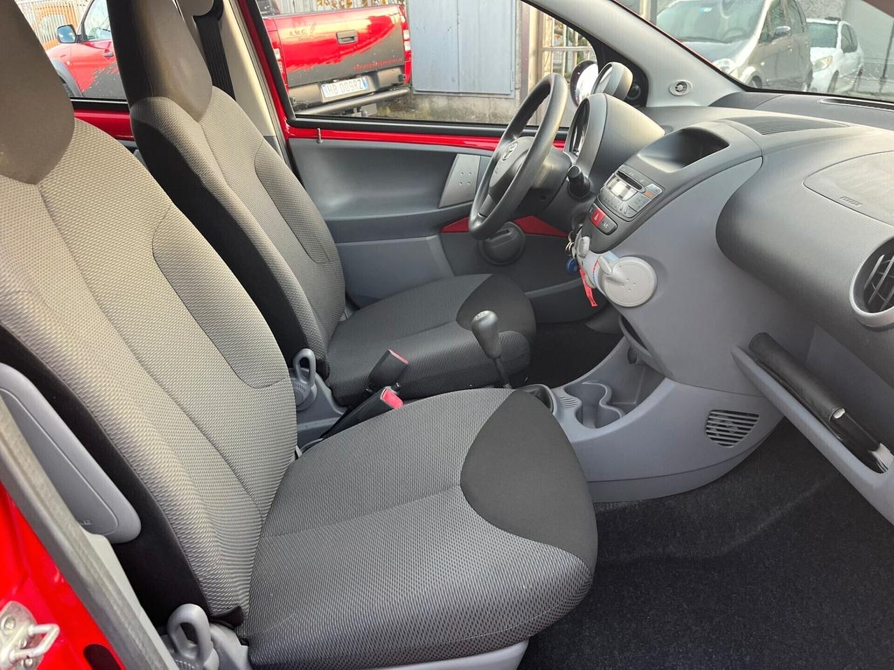 Toyota Aygo 1.0 BENZ SOLO 29.000 KM