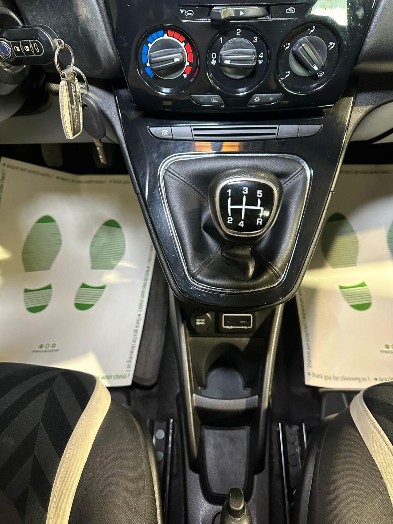 Lancia Ypsilon 1.2 69 CV 5 porte Gold (PER NEOPATENTATI)
