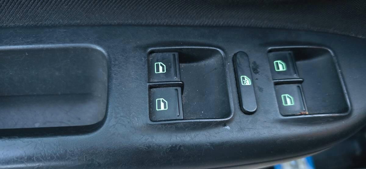 Skoda Octavia II 2004 Wagon Skoda Octavia II 2004 Wagon1.9 tdi Elegance 4x4 