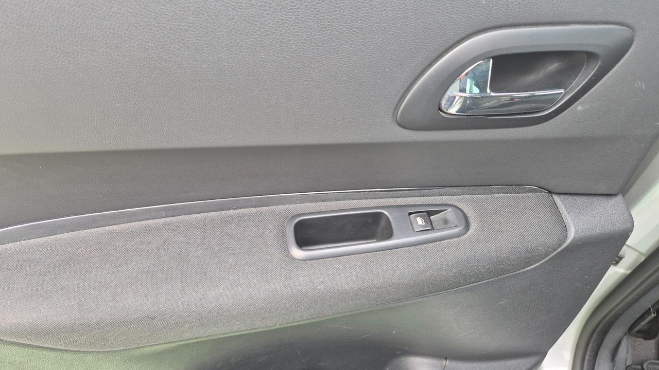 Peugeot 3008 1.6 HDi 115CV Active