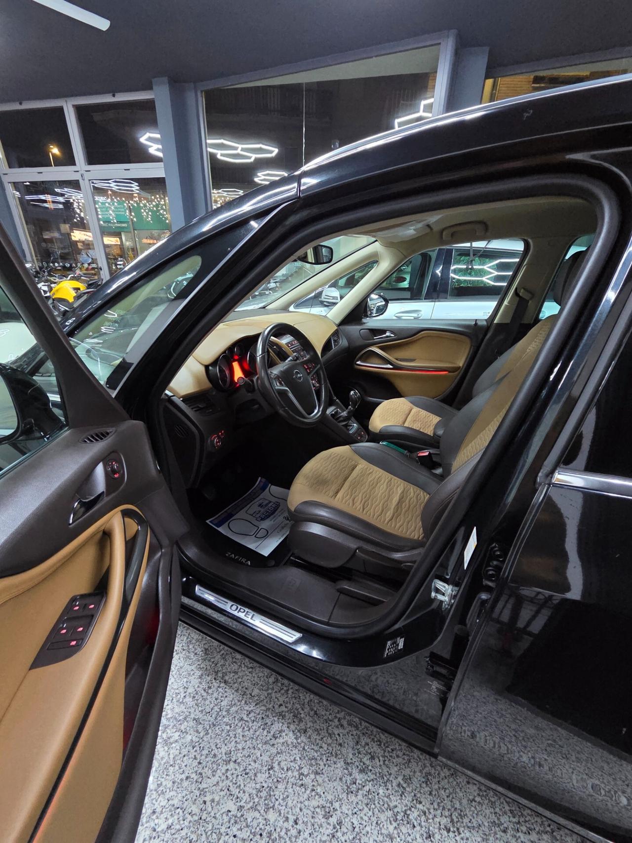 Opel Zafira 7 posti